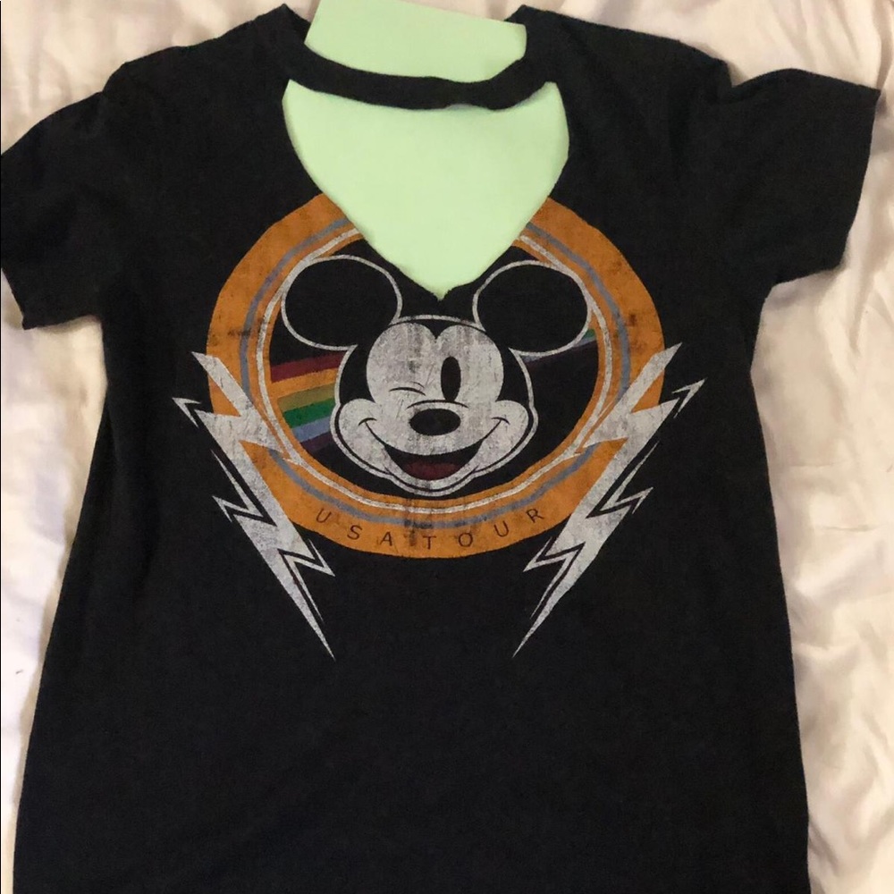 black tee